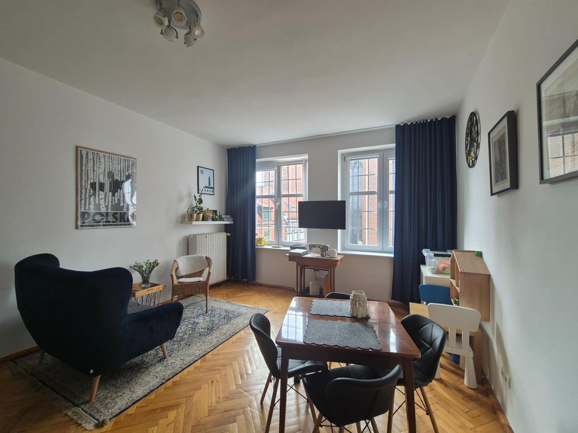 Apartment In Old Town - View Of Mariacki Church — Photos 1